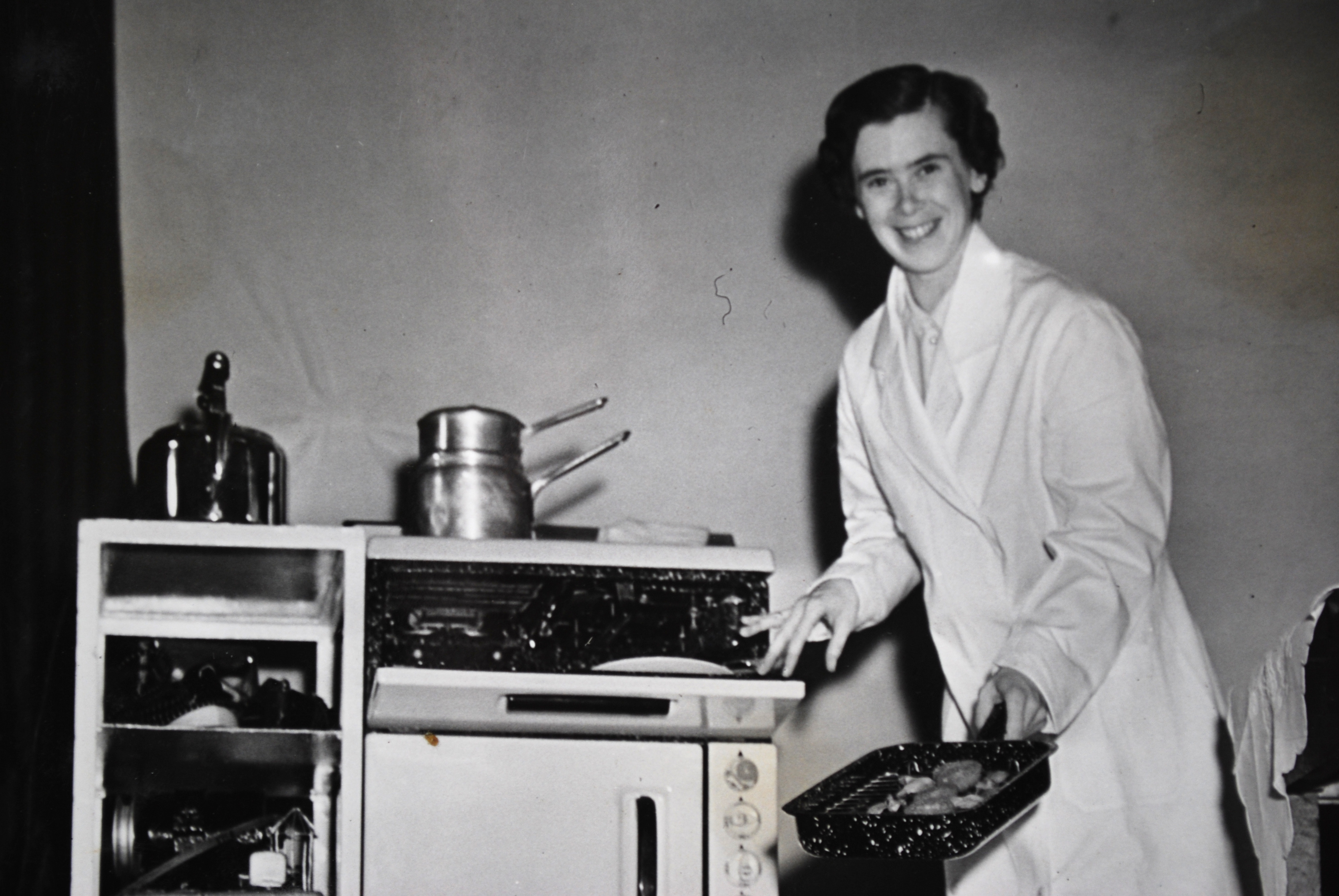 Cookery demonstration, c1950s. Ref: RE.PH.3.2